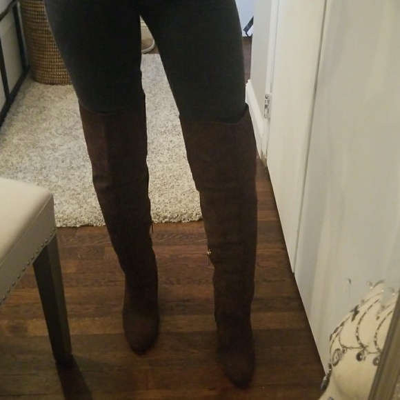 Michael Kors boots - Picture 2 of 7